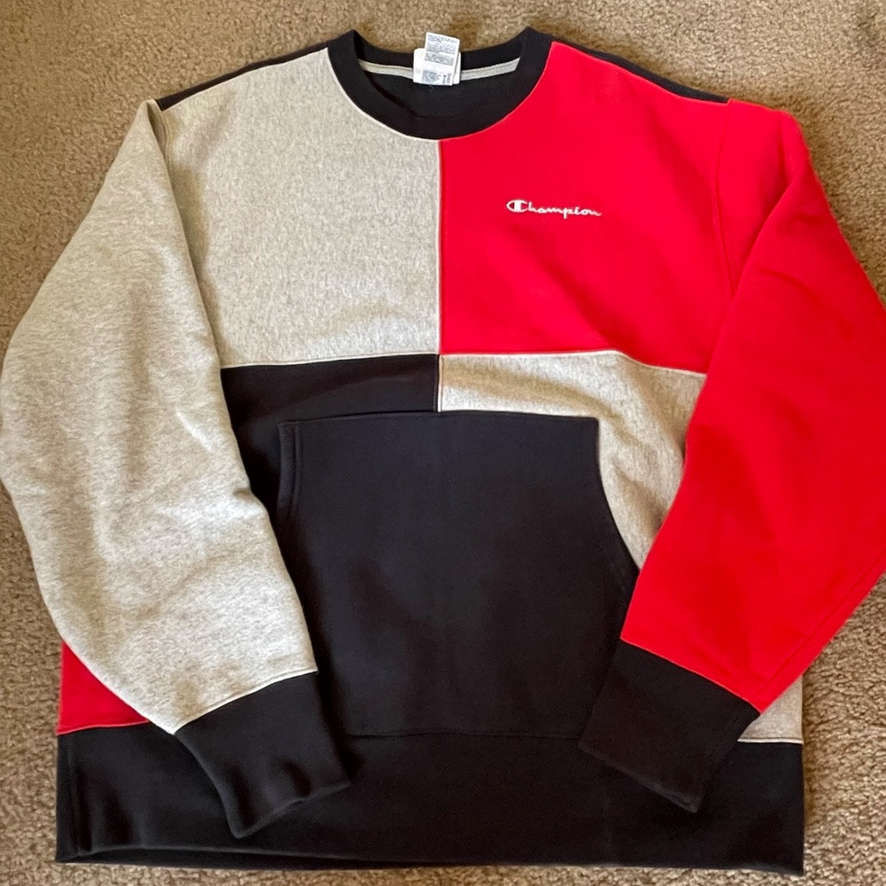 Champion sweater with triple colors